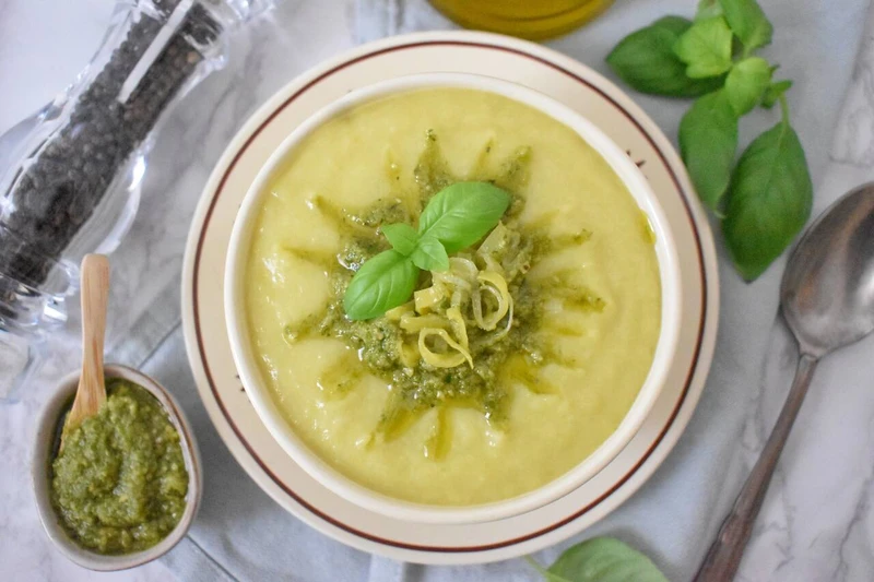 Zupa krem z pora z pesto