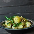 Ziemniaki z rukolą i fasolką szparagową