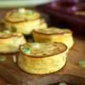 ekspresowe muffiny jajeczne z porem a la quiche, czyli coś na podobieństwo sufleta