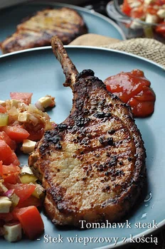 Tomahawk steak, czyli stek wieprzowy z kością
