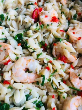 PONIEDZIAŁEK: KREWETKI Z MAKARONEM ORZO