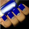Niebieski manicure
