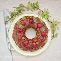 Babka szpinakowa z wiśniową frużeliną