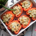 PAPRYKA FASZEROWANA RYŻEM, CUKINIĄ, SUSZONYM POMIDOREM I OLIWKAMI