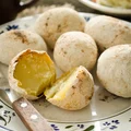 Pieczone ziemniaki jak z ogniska – sprawdź, jak przygotować je w domowym piekarniku!