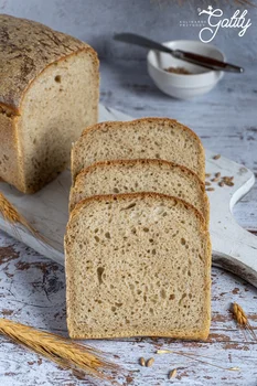 Prosty chleb pszenno-żytni na zakwasie