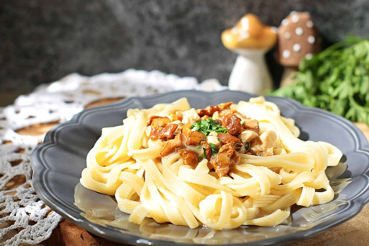 Tagliatelle Z Kurczakiem W Sosie Lekko Musztardowym Z Kurkami