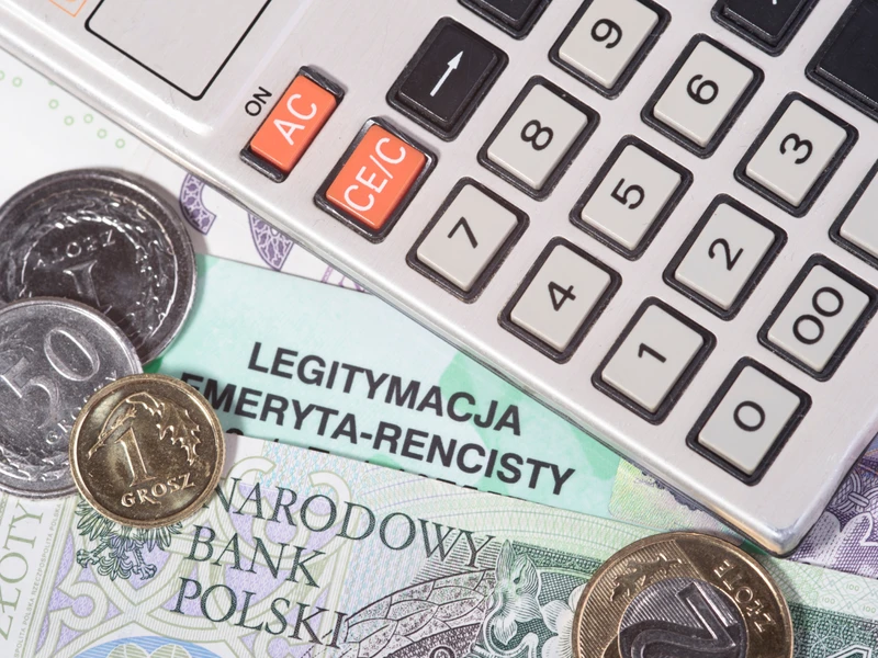 Kiedy przejść na emeryturę? Poczekasz do lutego - dostaniesz o 350 zł więcej!