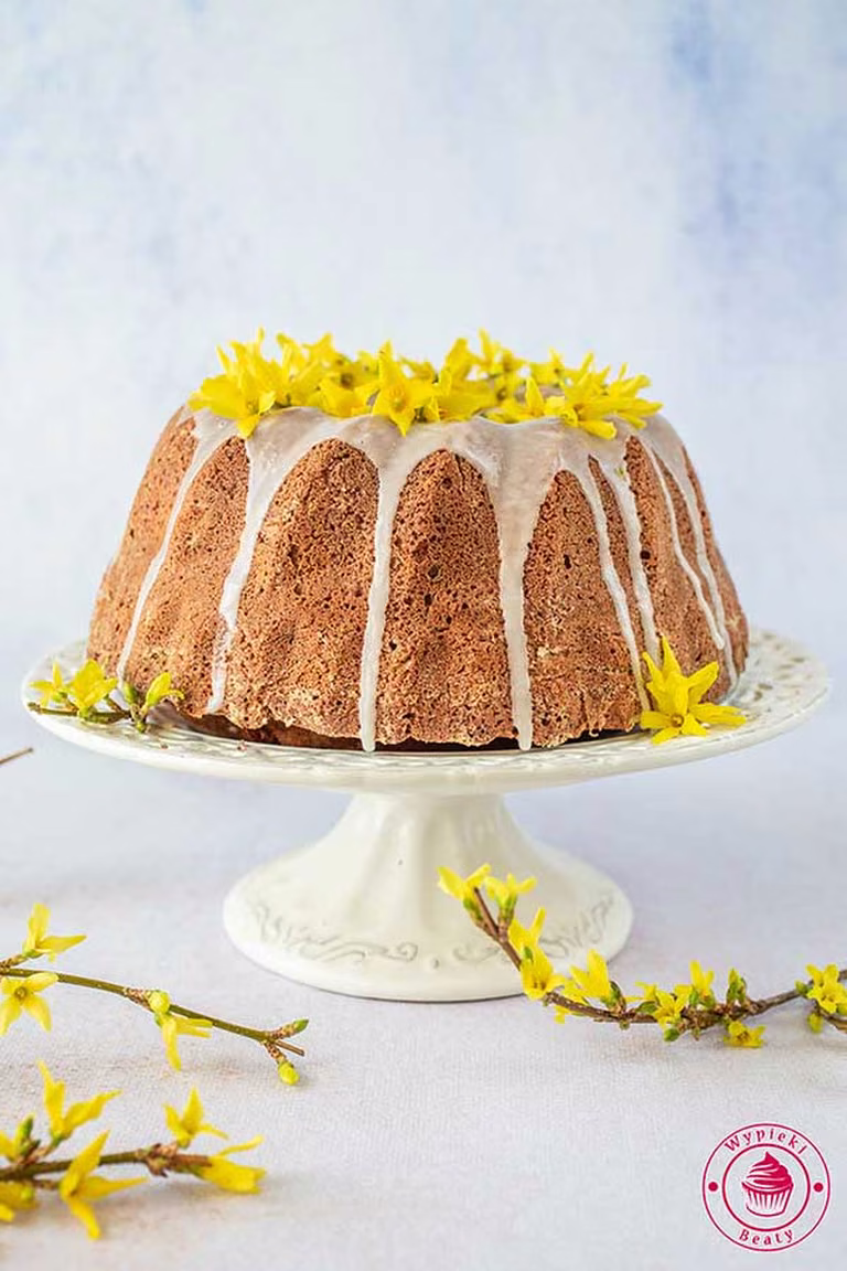 Babka brzoskwiniowa