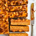 JAK ZROBIĆ W DOMU BATONY Z KARMELEM I ORZECHAMI? TWIX LUB SNICKERS!