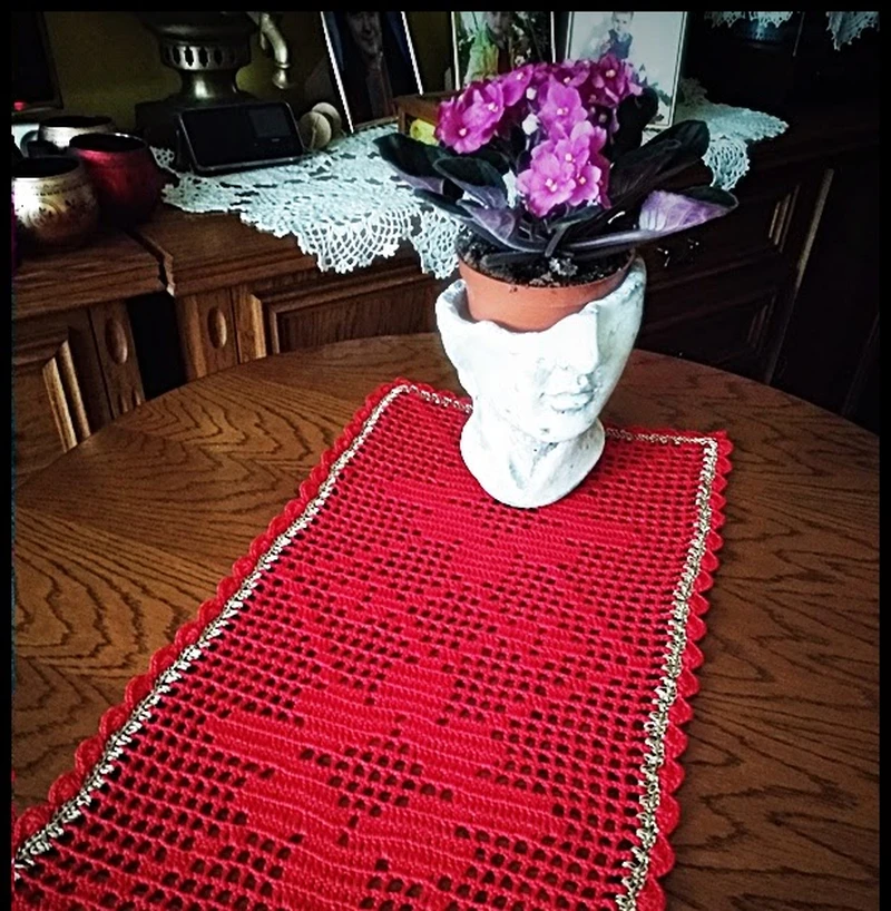 Czerwony bieżnik 110 cm x 30 cm