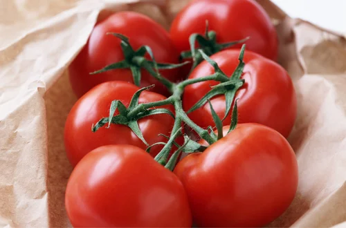 Pomidory + Jabłko = Ekspresowe dojrzewanie? Sprawdź ten niezwykły sposób!
