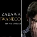 Nowy film braci Sekielskich już jutro. Zobacz mocny zwiastun! "Zabawa w chowanego"