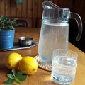 sok z cytryny i mięty