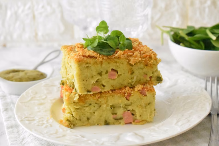 Babka ziemniaczana z bazyliowym pesto
