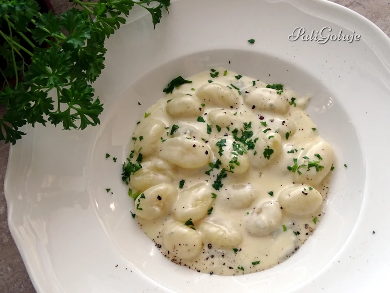 Gnocchi w sosie z gorgonzoli