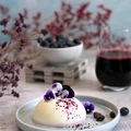 Panna Cotta waniliowa z dodatkiem liofilizowanej jagody kamczackiej