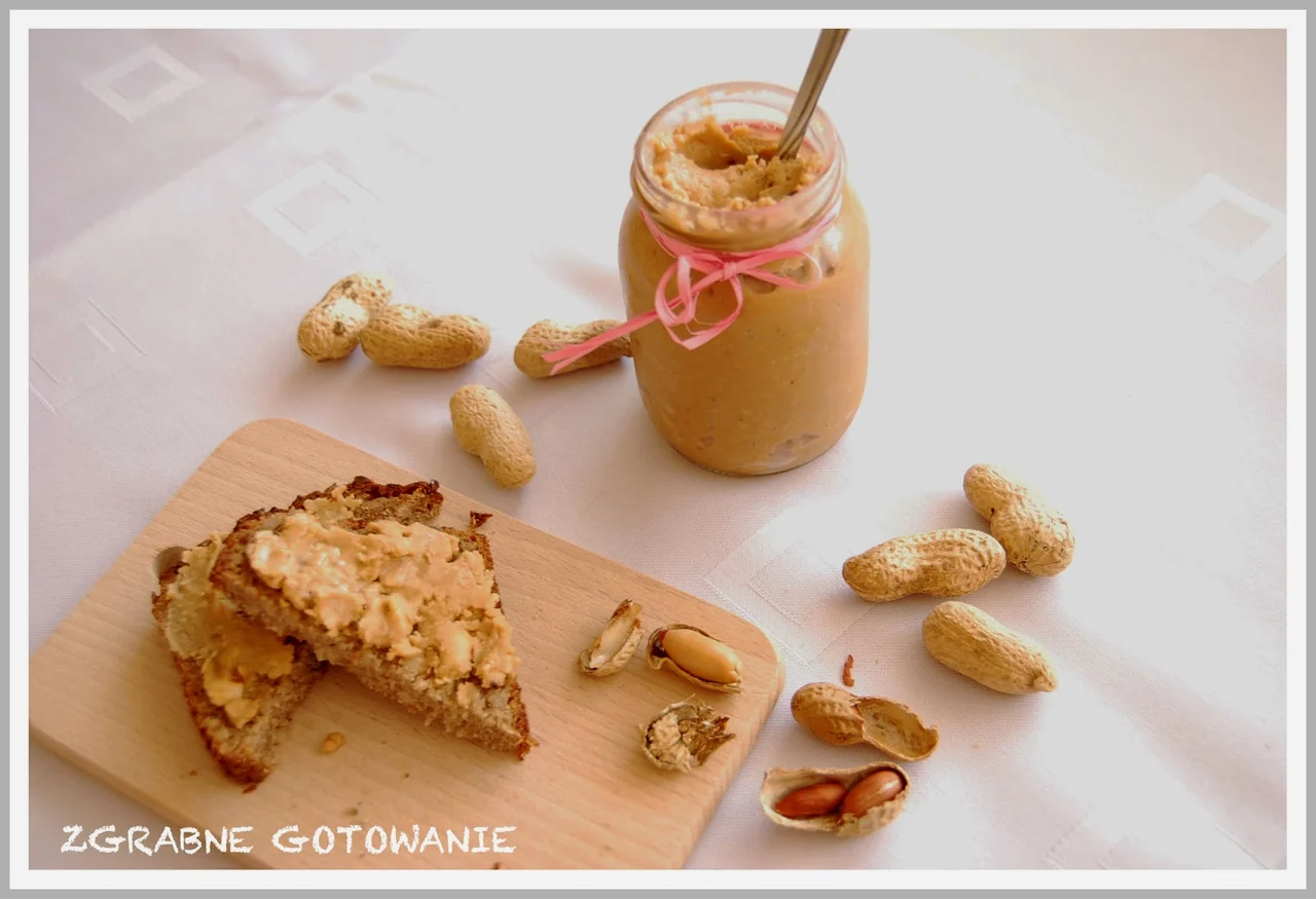 DOMOWE MASŁO ORZECHOWE