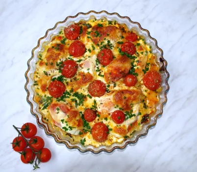 Pierś z kurczaka zapiekana z jogurtem greckim i mozzarellą
