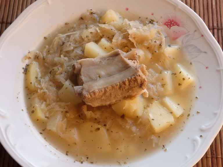 Kapuśniak na żeberkach