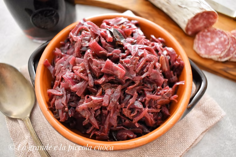 Bigos z czerwonej kapusty