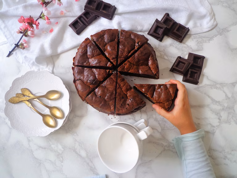 Czekoladowo-sernikowe brownie