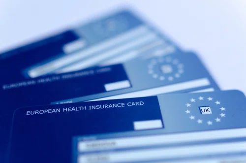 Europejska Karta Ubezpieczenia Zdrowotnego - dlaczego jest potrzebna na wakacjach?