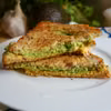 GRILLED CHEESE – KANAPKA Z AWOKADO I SEREM