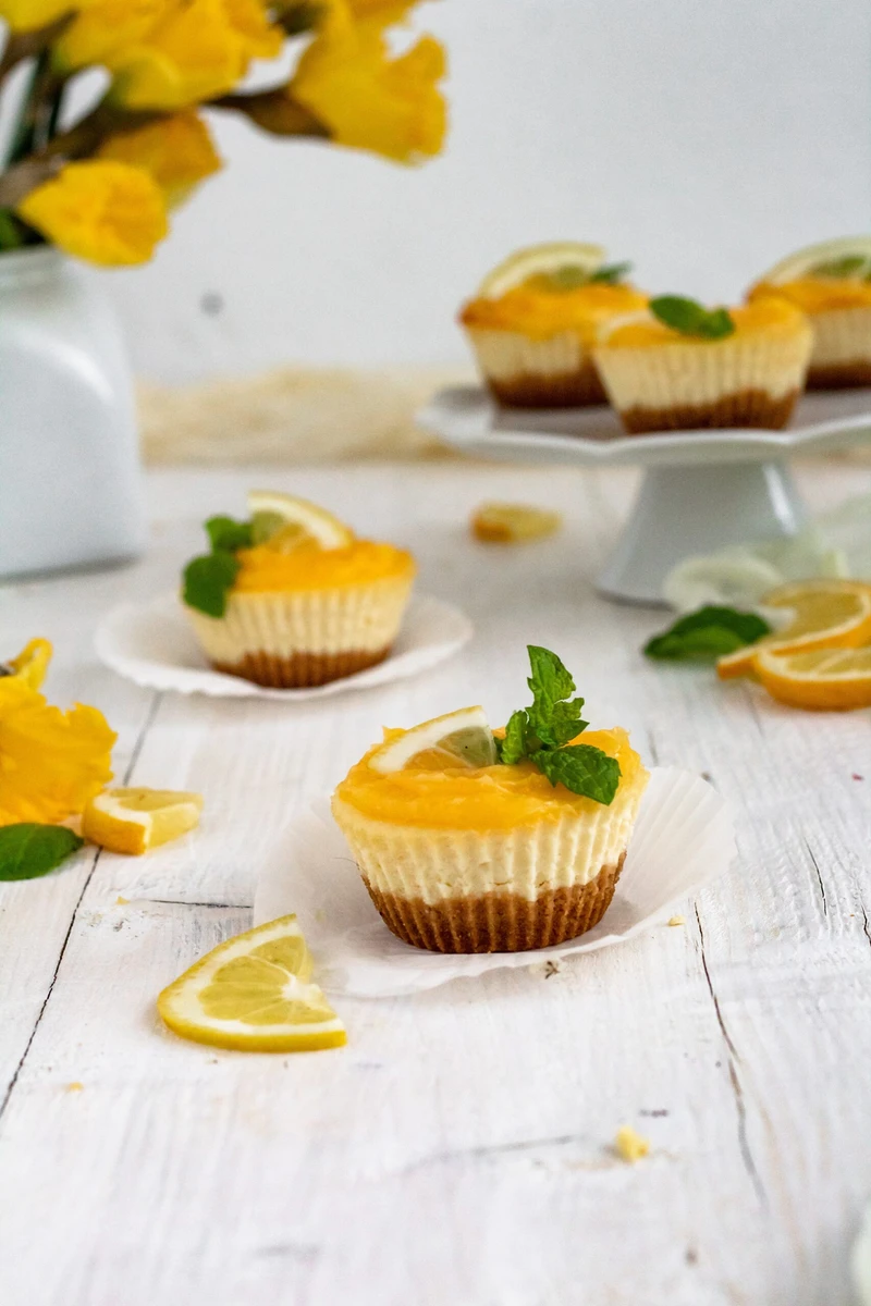 Mini serniczki z lemon curd