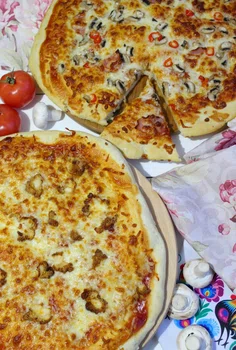 Pizza rodzinna – dwie wersje