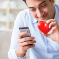 Jak rozkochać faceta przez SMS-y?