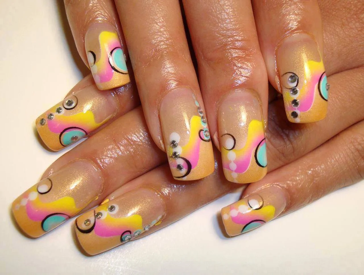 Zwariowane kolorowy manicure