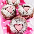 muffinki czekoladowe z malinowym kremem