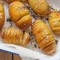 ZIEMNIAKI HASSELBACK