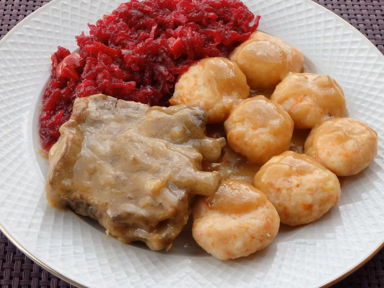 Żeberka duszone w sosie własnym