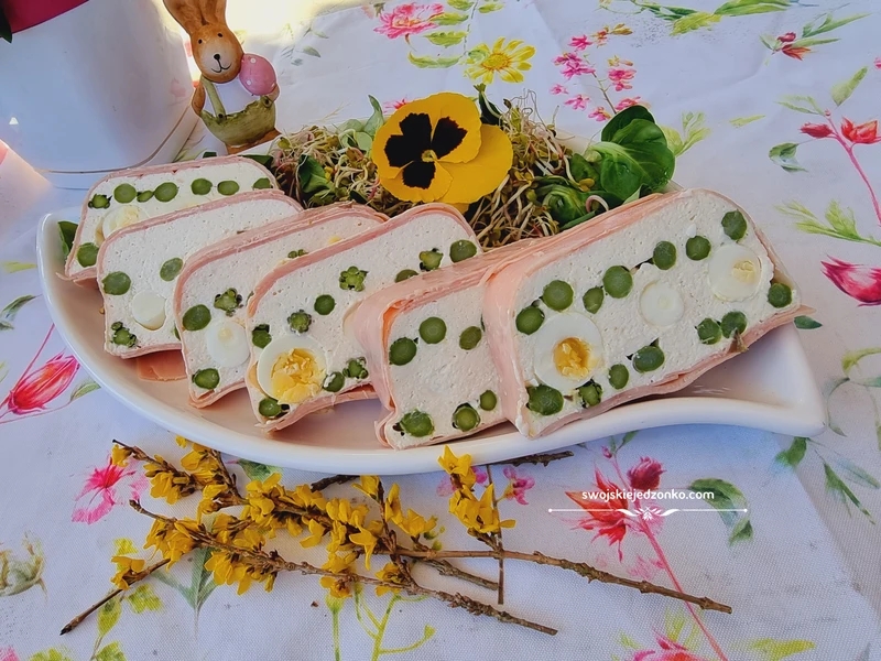 Terrina ze szparagami i szynką
