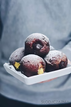 TRADYCYJNE PĄCZKI Z AJERKONIAKIEM I POWIDŁAMI
