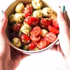 Sałatka z mozzarellą i pesto