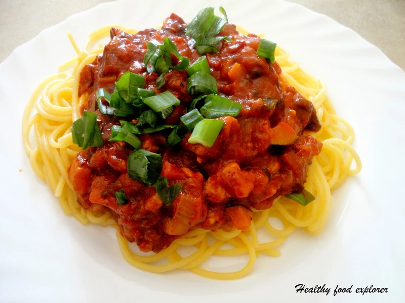 Fit spaghetti z indykiem, cukinią i pieczarkami