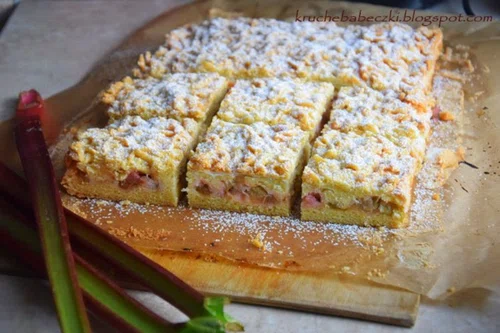Kruche ciasto z rabarbarem