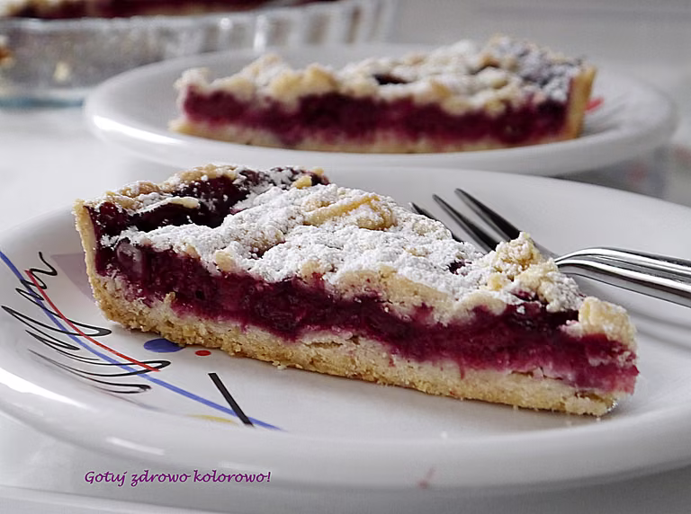 Tarta z wiśniami, kokosem i kruszonką