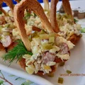 Koszyczki wielkanocne z sałatką z kabanosem