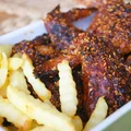 Pikantne skrzydełka chilli w miodzie i sezamie