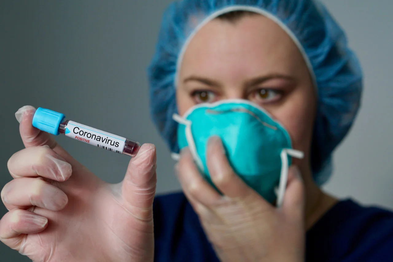 Ile kosztuje badanie na koronawirusa? Wprowadzono cennik