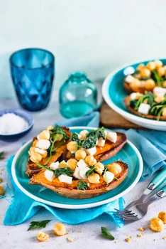Pieczone bataty ze szpinakiem i serem feta
