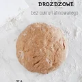 Słodkie ciasto drożdżowe bez masła, jajek i cukru rafinowanego.