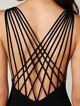 Świetne plecy sukienki