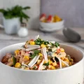Sałatka z kukurydzą i surimi