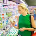 To nie pełnotłusty jogurt szkodzi! Uważaj na skład „fit” produktów