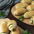 Rollsy ze szpinakiem.
